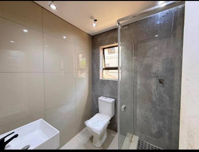 16 BEDROOM APARTMENT FOR SALE IN OVERPORT